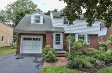 Embedded thumbnail for 157 Glen Ellyn Way