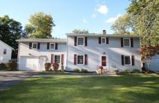 Embedded thumbnail for 94 Holiday Ln, Canandaigua, NY 14424